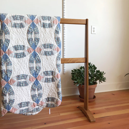 Vintage Handmade "Wedding Ring" Quilt