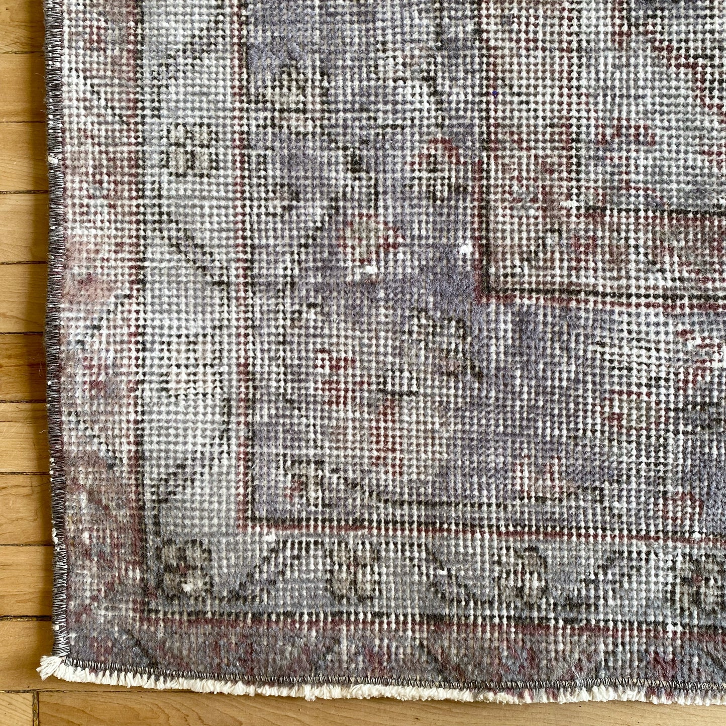 ASHTON : Hand-knotted Area Rug (5.6 x 9.5)