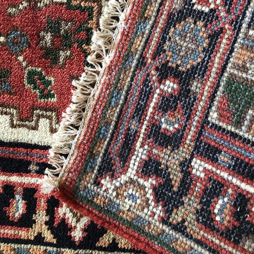 "WREN" Runner Rug (9.8 x 2.6)