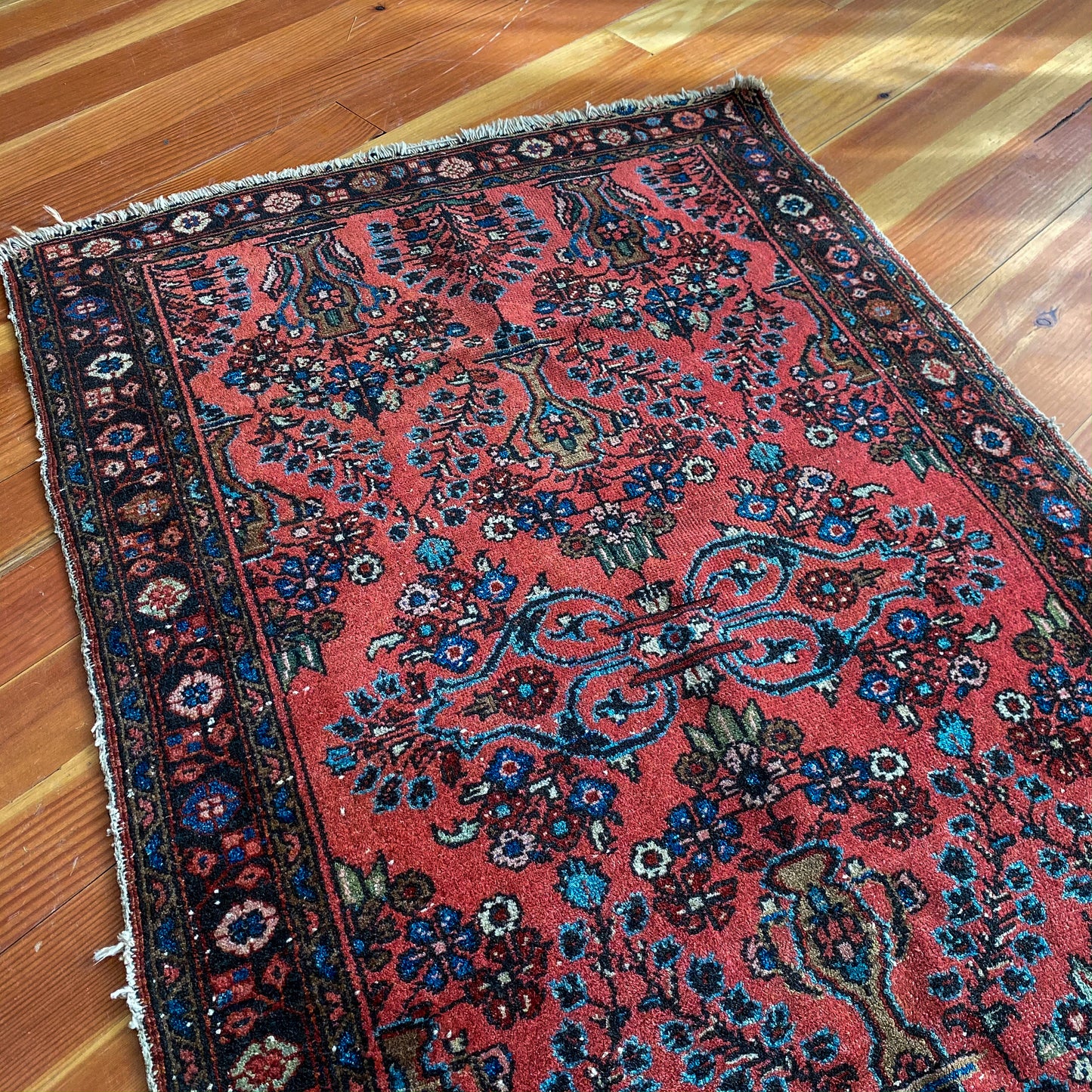 “LAURA” Vintage Hand-Knotted Rug (2.7 x 4)