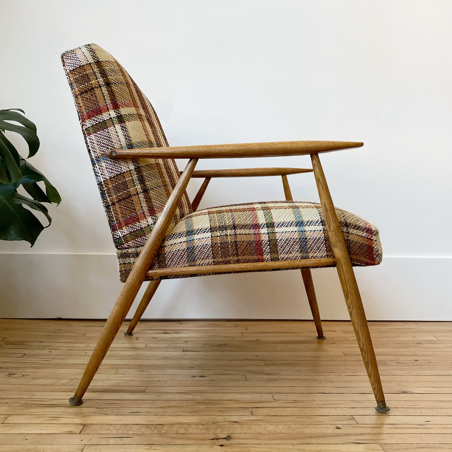 Vintage 1950’s MCM Plaid Chair