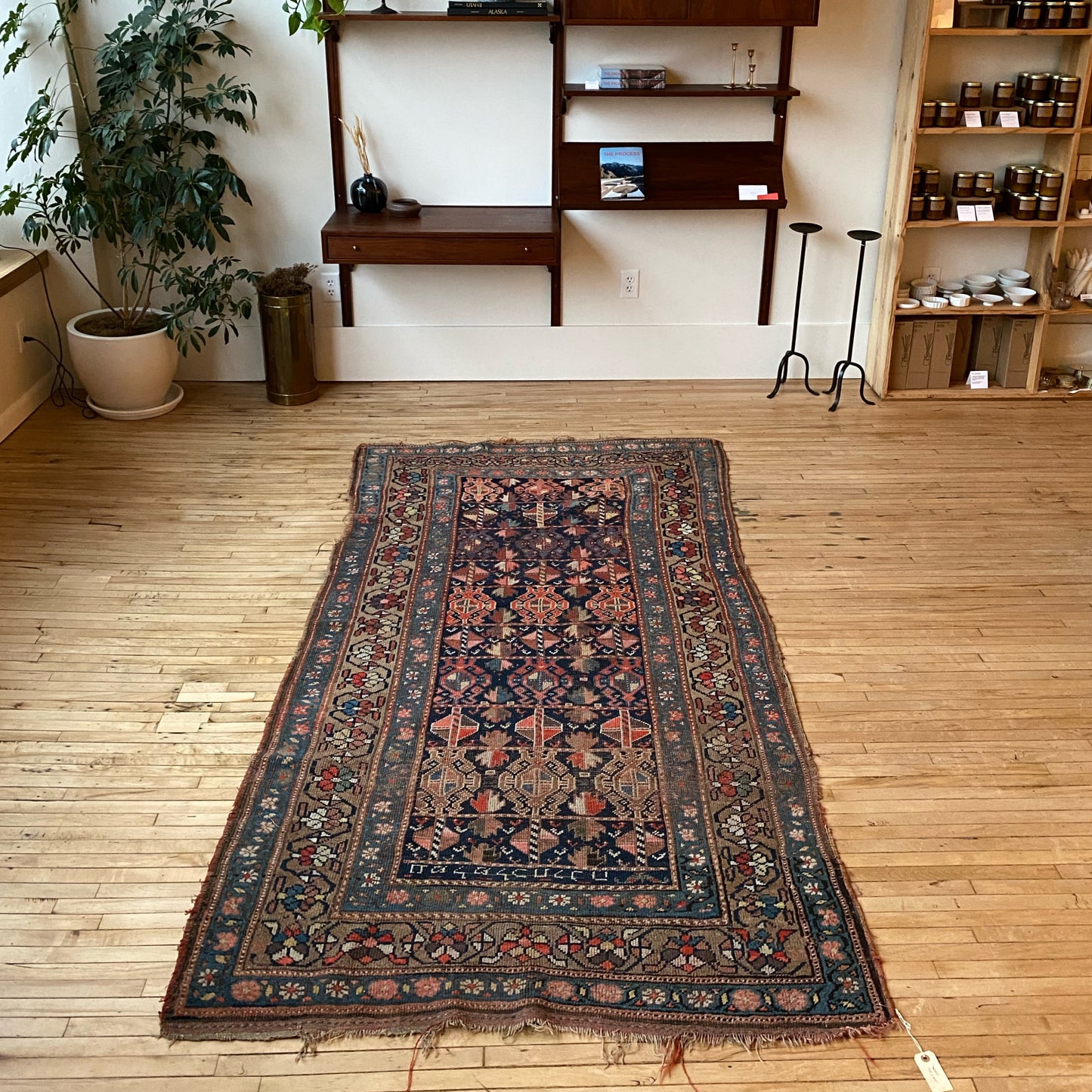 "AGNES" Antique Hand-knotted Wool Rug (8'3" x 4'2")