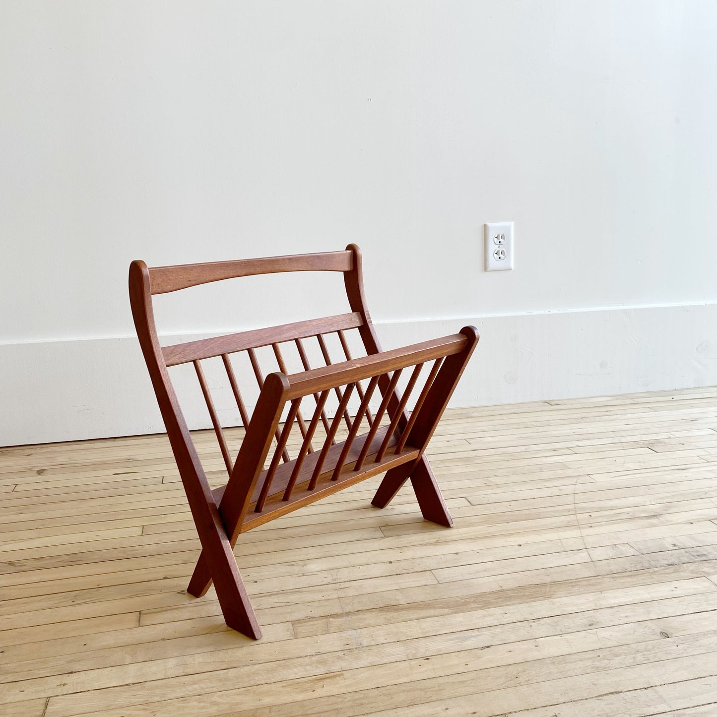 Vintage MCM Folding Magazine Rack