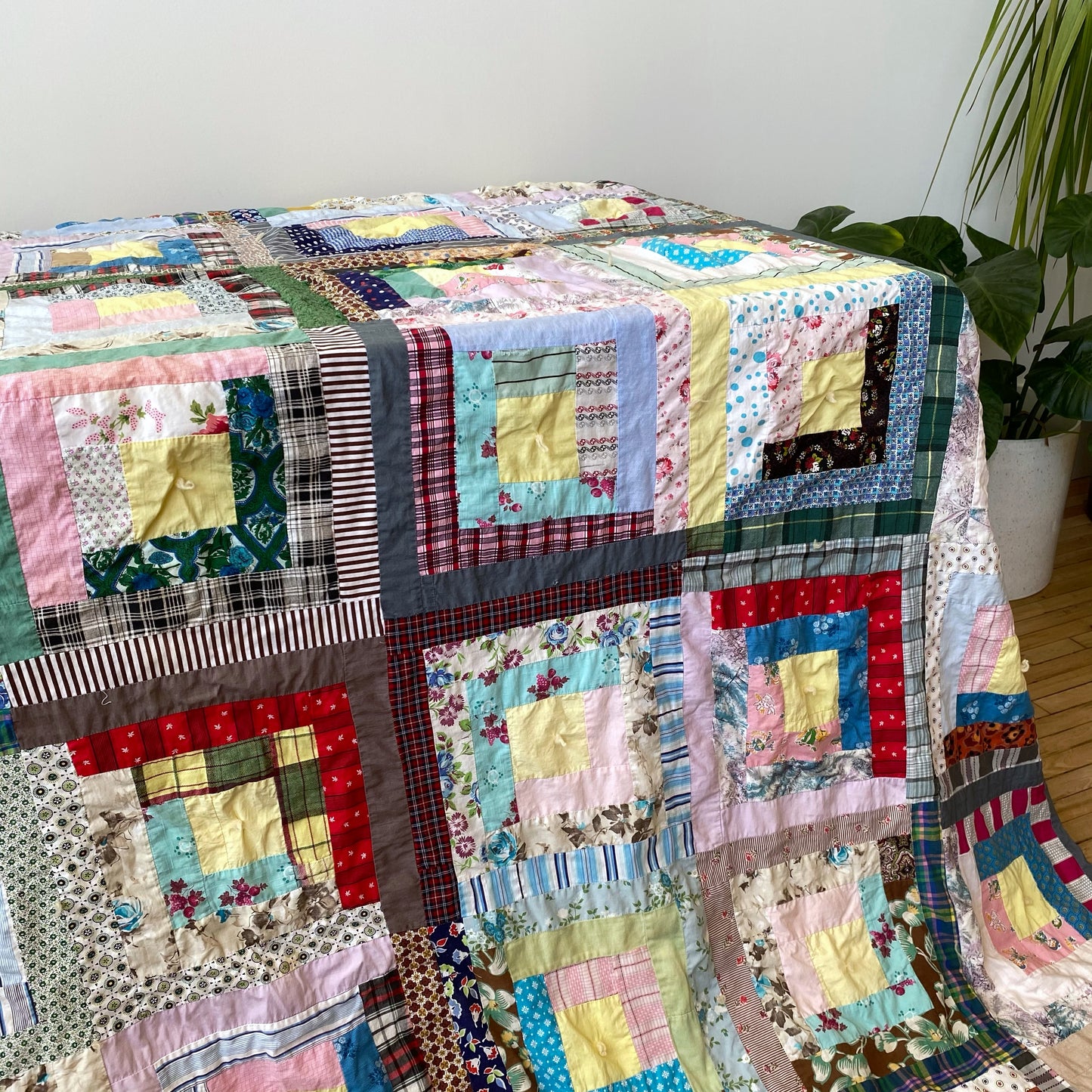 Vintage Log Cabin Quilt (73" x 84")