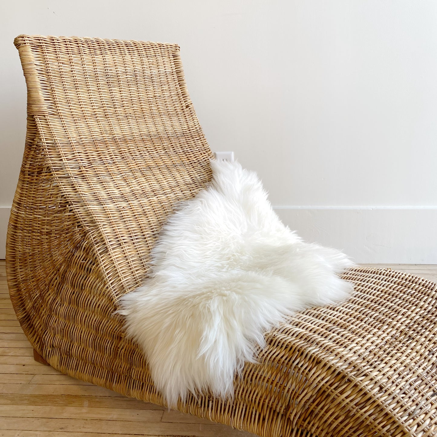 Vintage Sculptural Wicker Chaise Lounge Chair