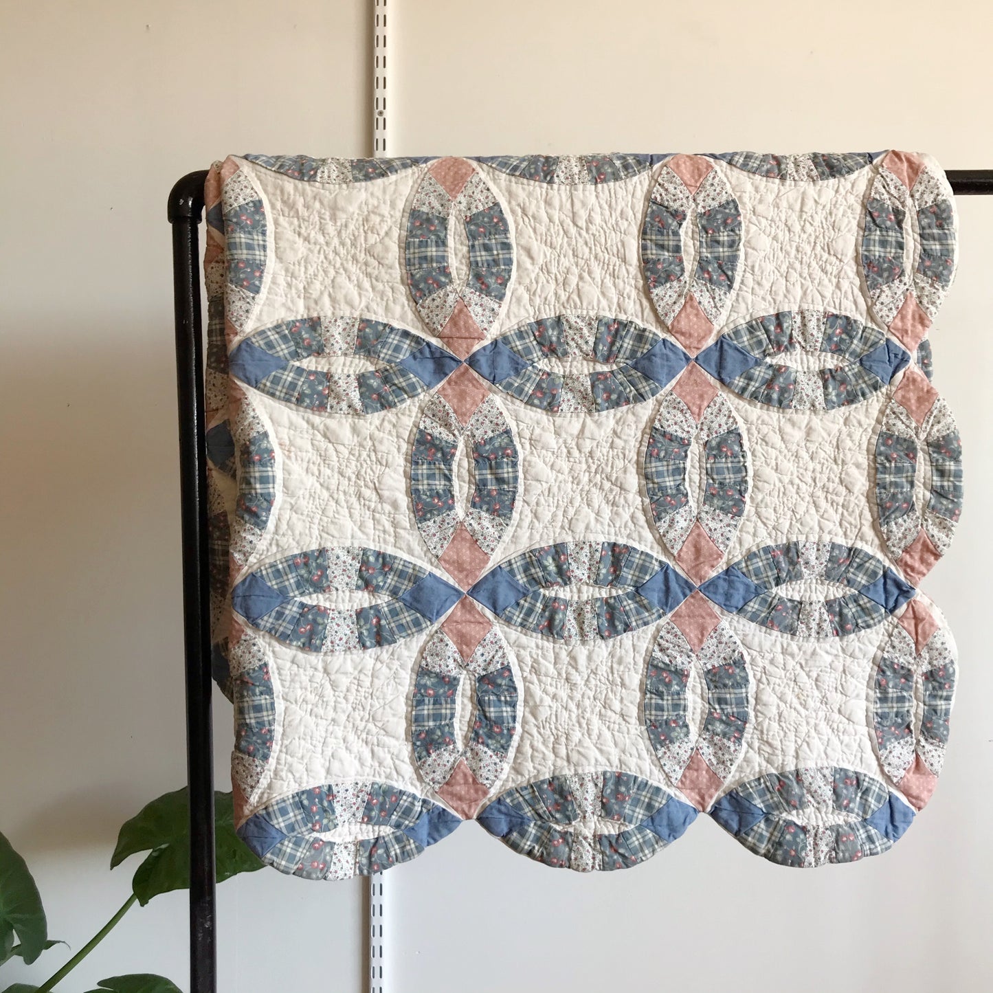 Vintage Handmade "Wedding Ring" Quilt