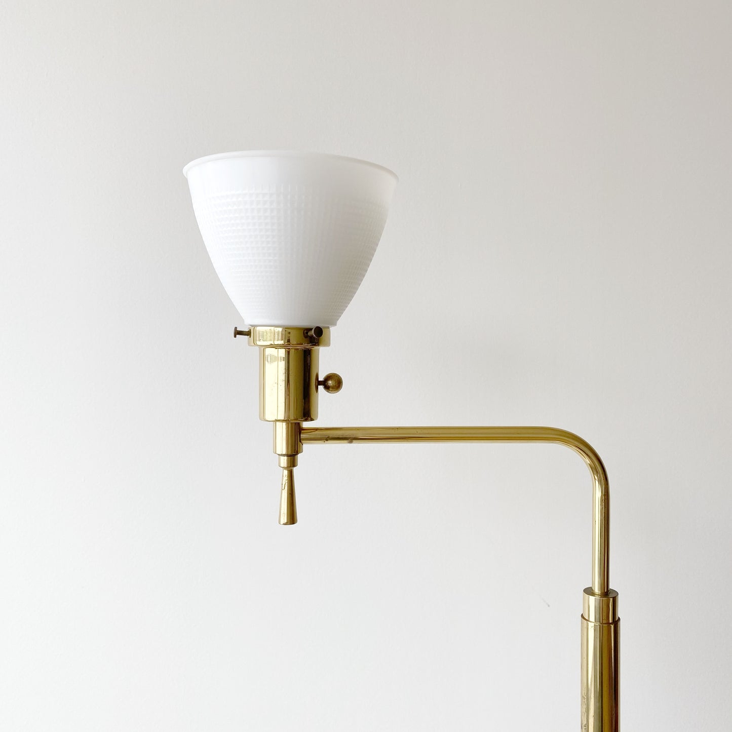 Vintage Brass Floor Lamp with Dual-Shade