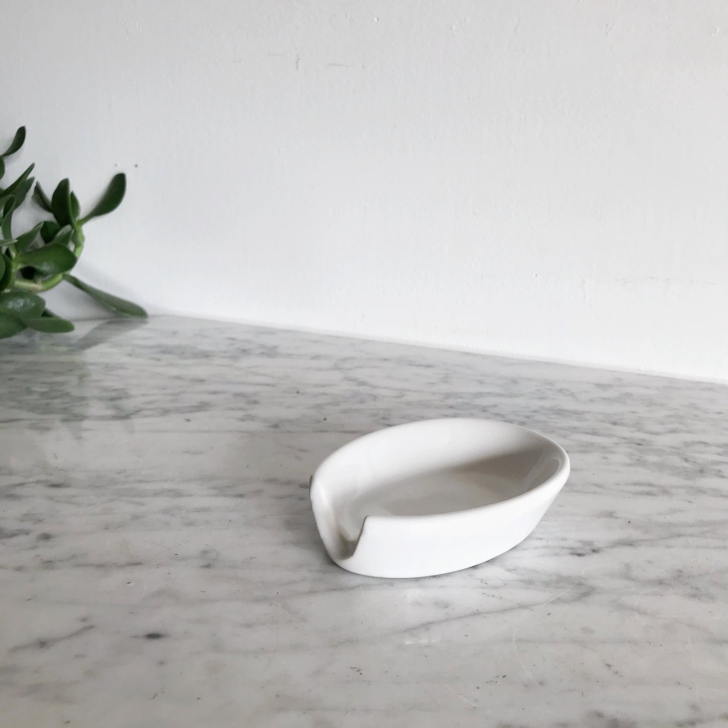 Simple White Ceramic Spoon Rest