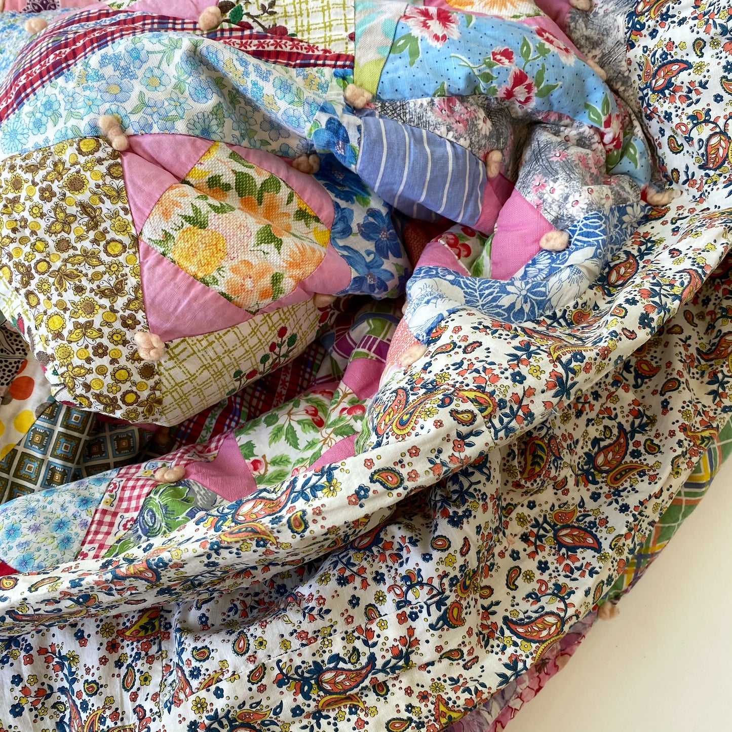 Vintage Patchwork Quilt (65” x 90”)