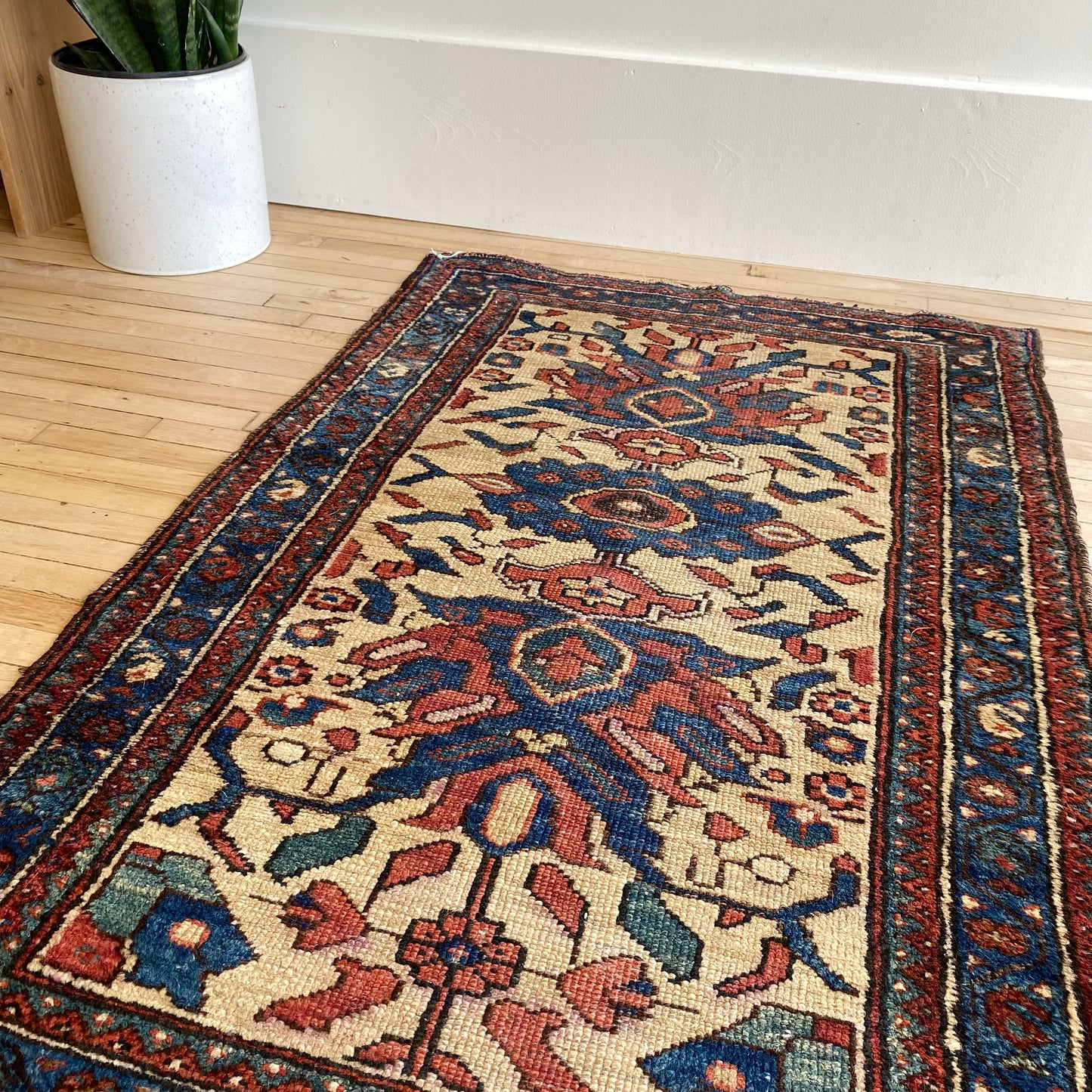 Vintage Handmade Oriental Rug (2'5" x 3'9")