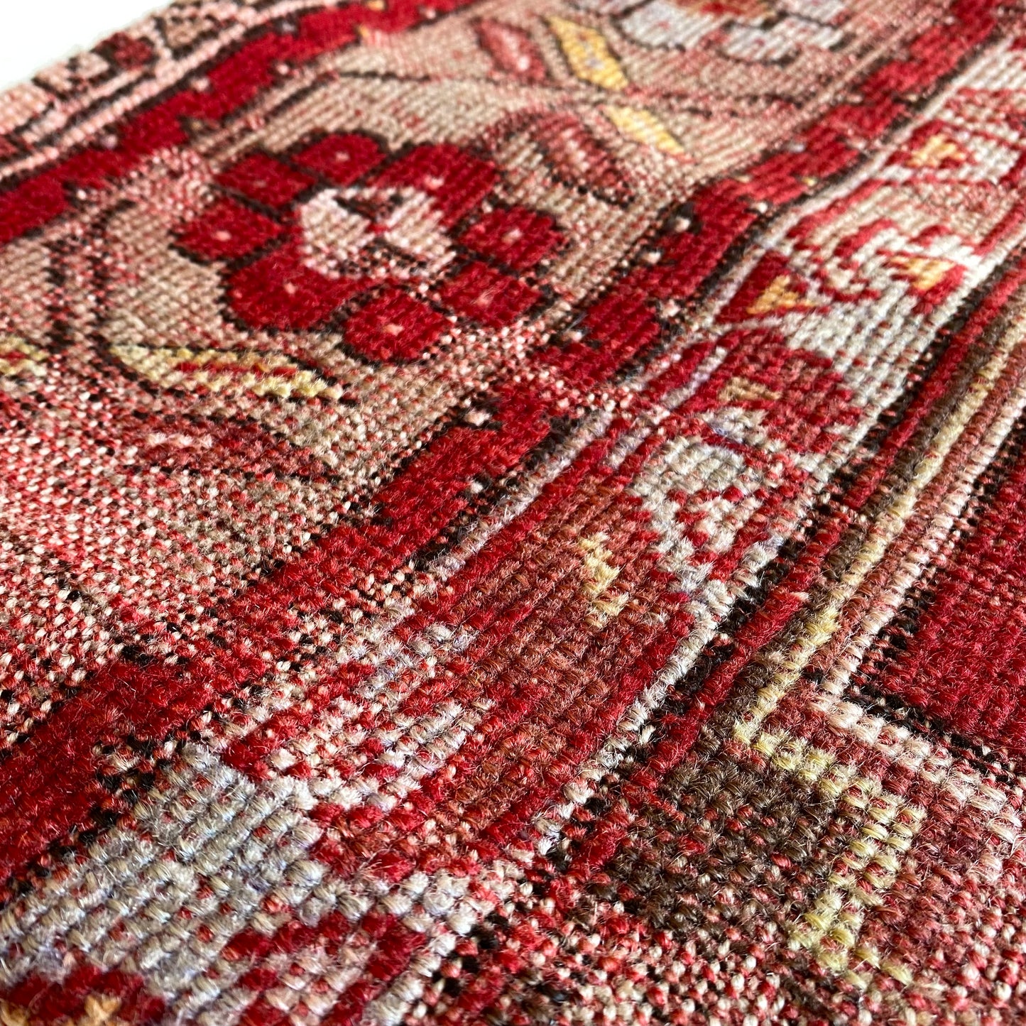 Hand-knotted Turkish Pillow Cover (16 x 16)