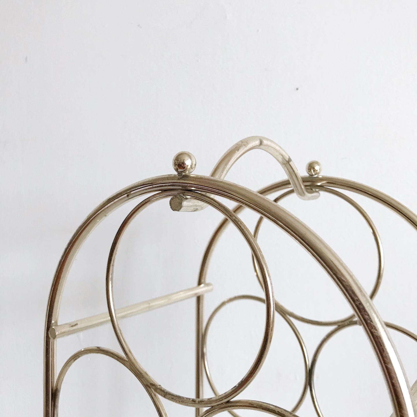 Vintage Gold Metal 7-Bottle Wine Rack