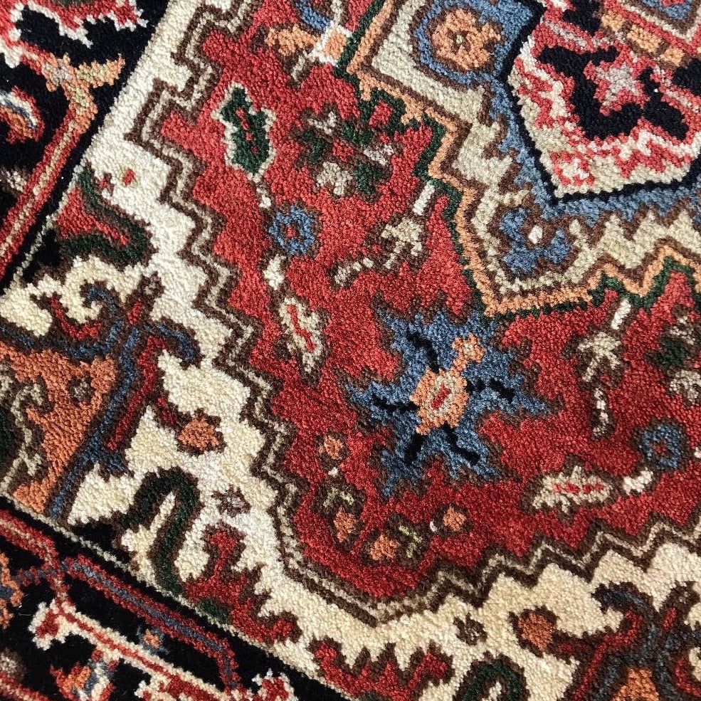 "WREN" Runner Rug (9.8 x 2.6)