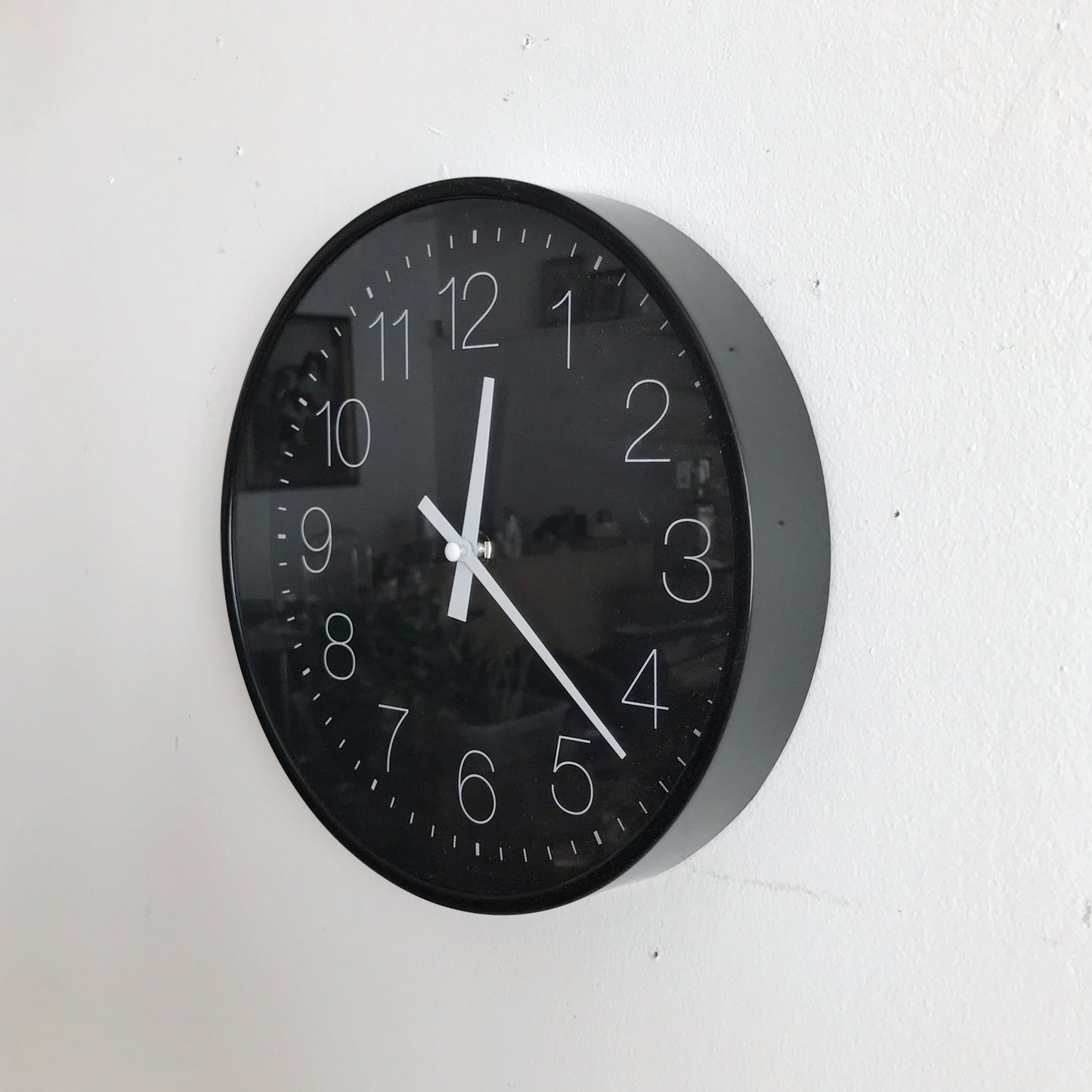 Modern Black Analog Wall Clock