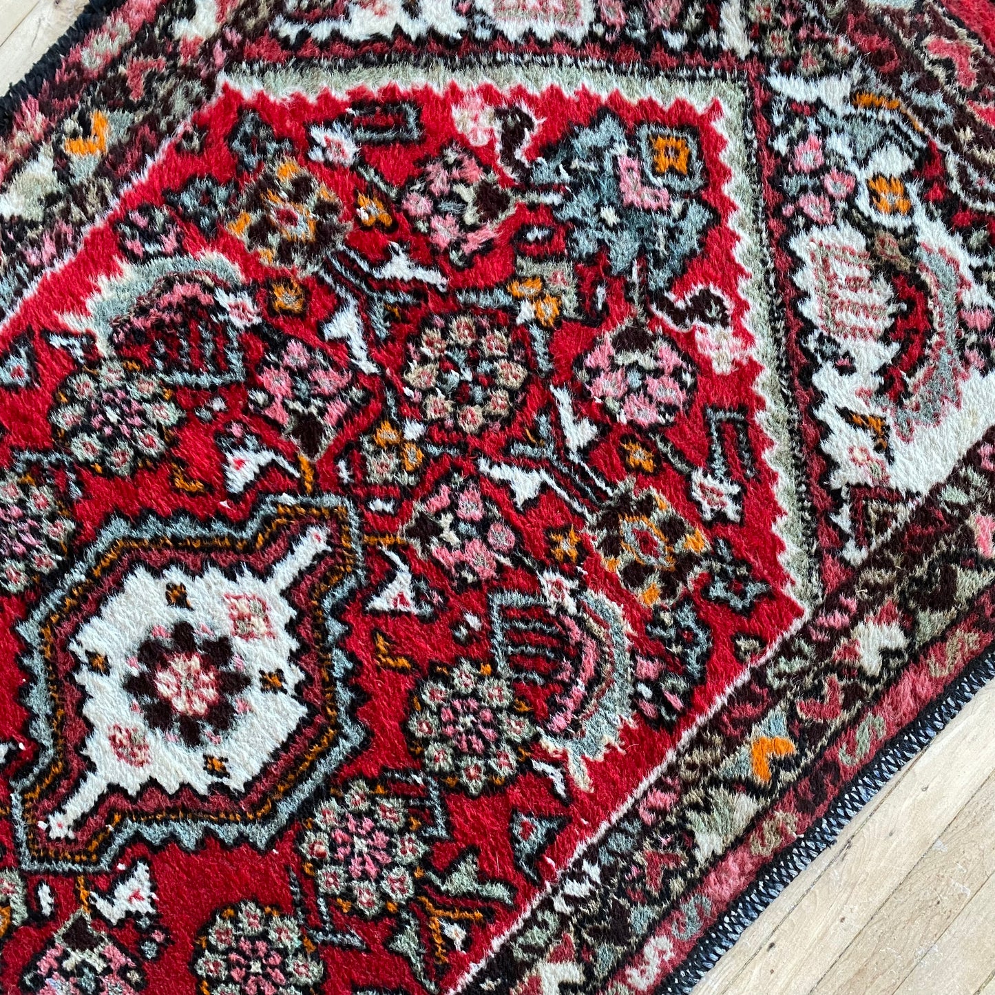 "ELAINE" Vintage Hand-knotted Rug (2'3" x 4'2")