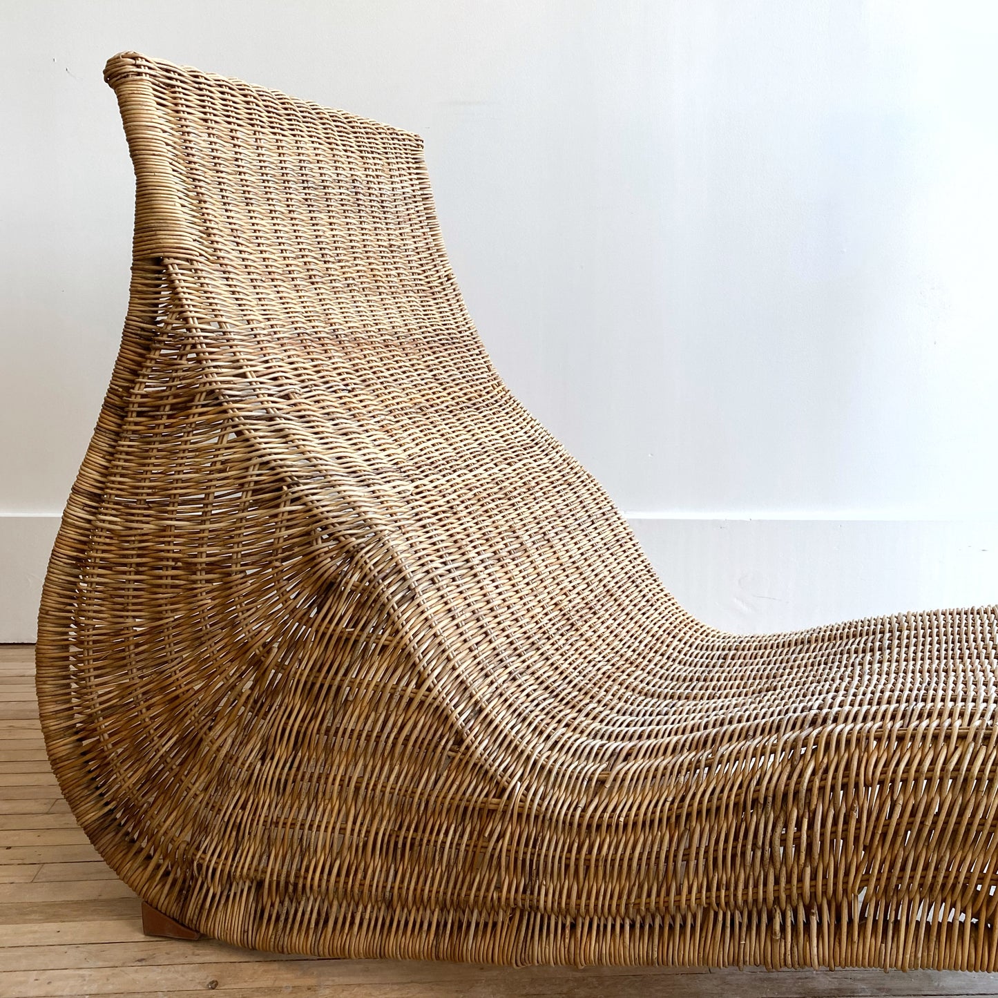Vintage Sculptural Wicker Chaise Lounge Chair