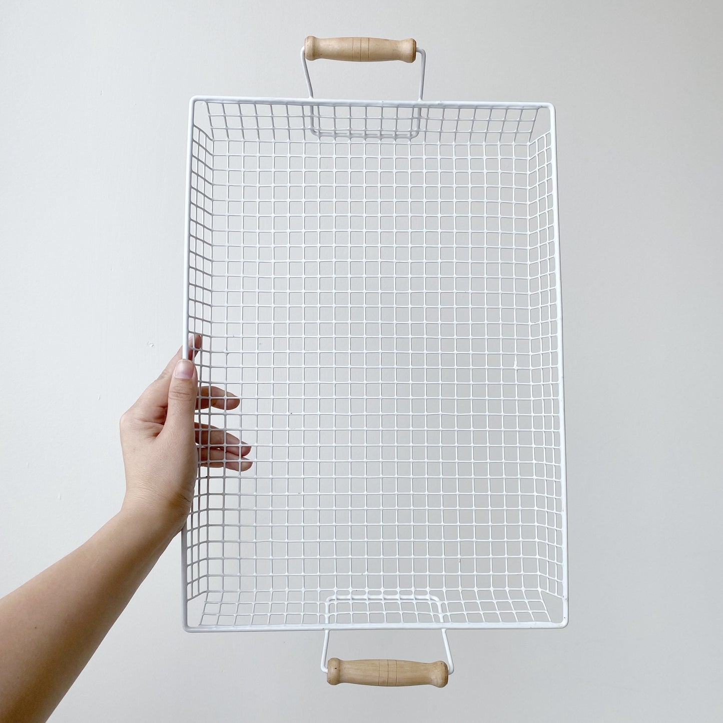 Vintage White Wire Mesh Paper Basket / Tray