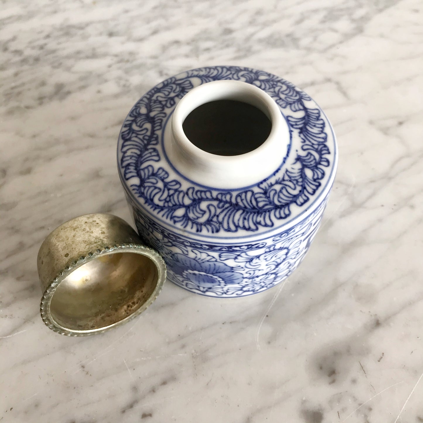 Ginger Jar Vase with Silver Cap
