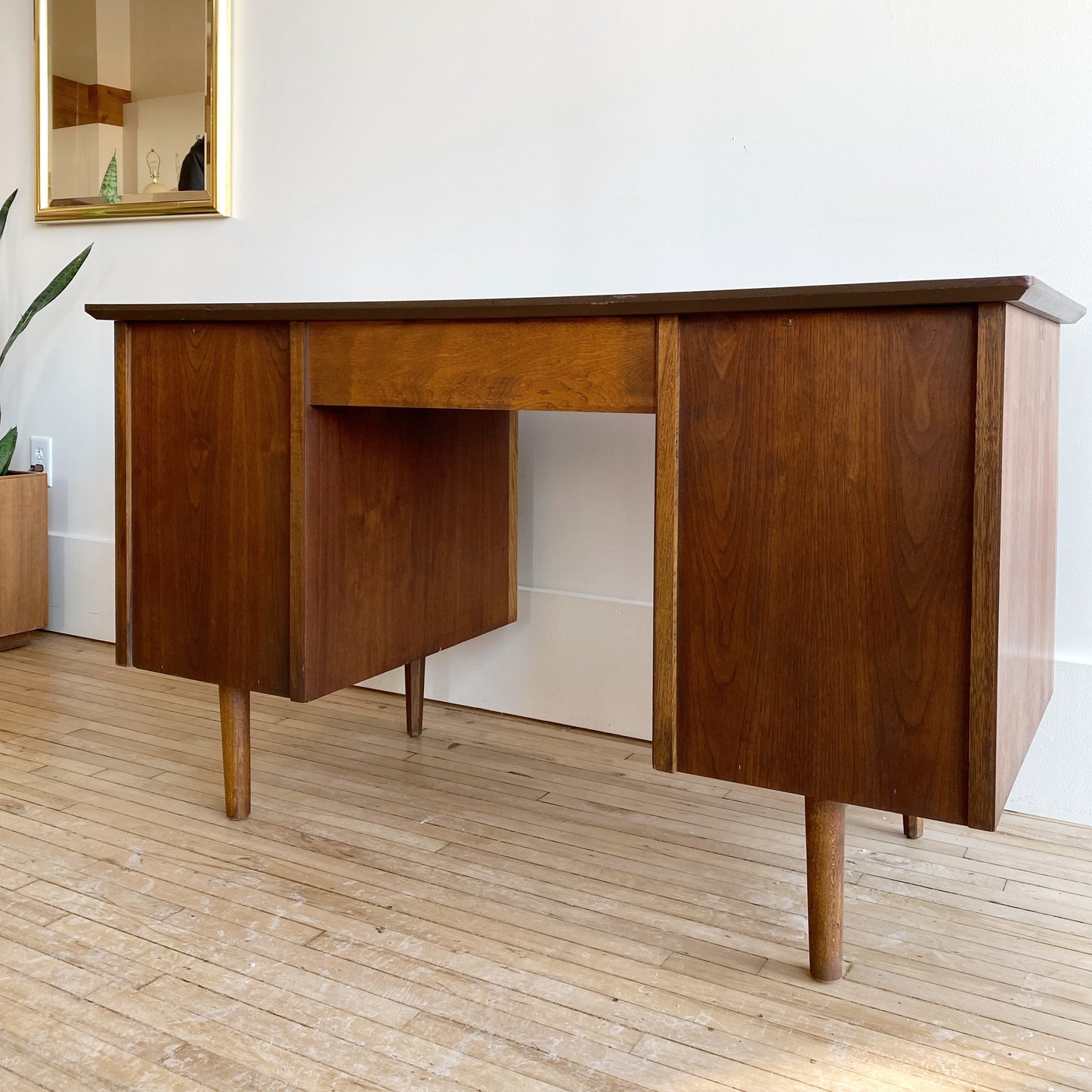 Vintage Mid Century Modern Desk