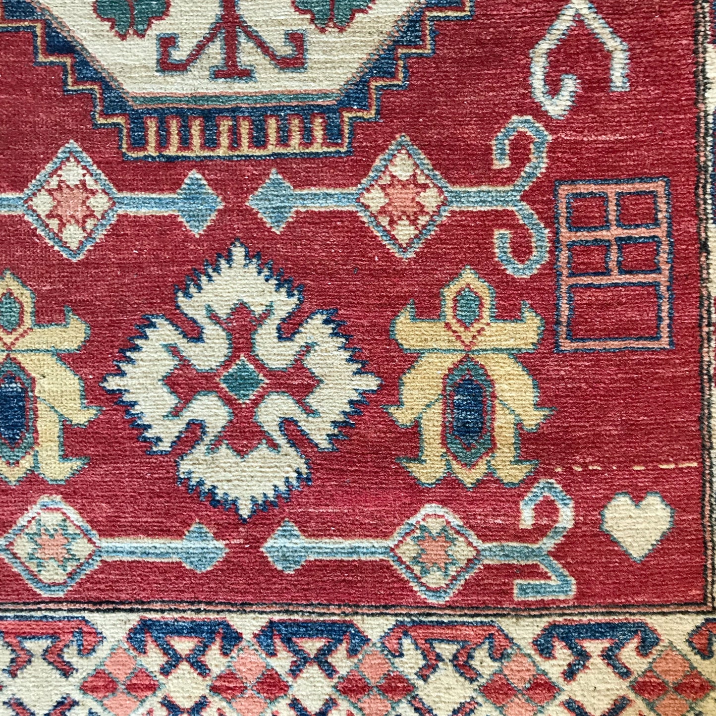 Austin | Area Rug | 3.7 x 5