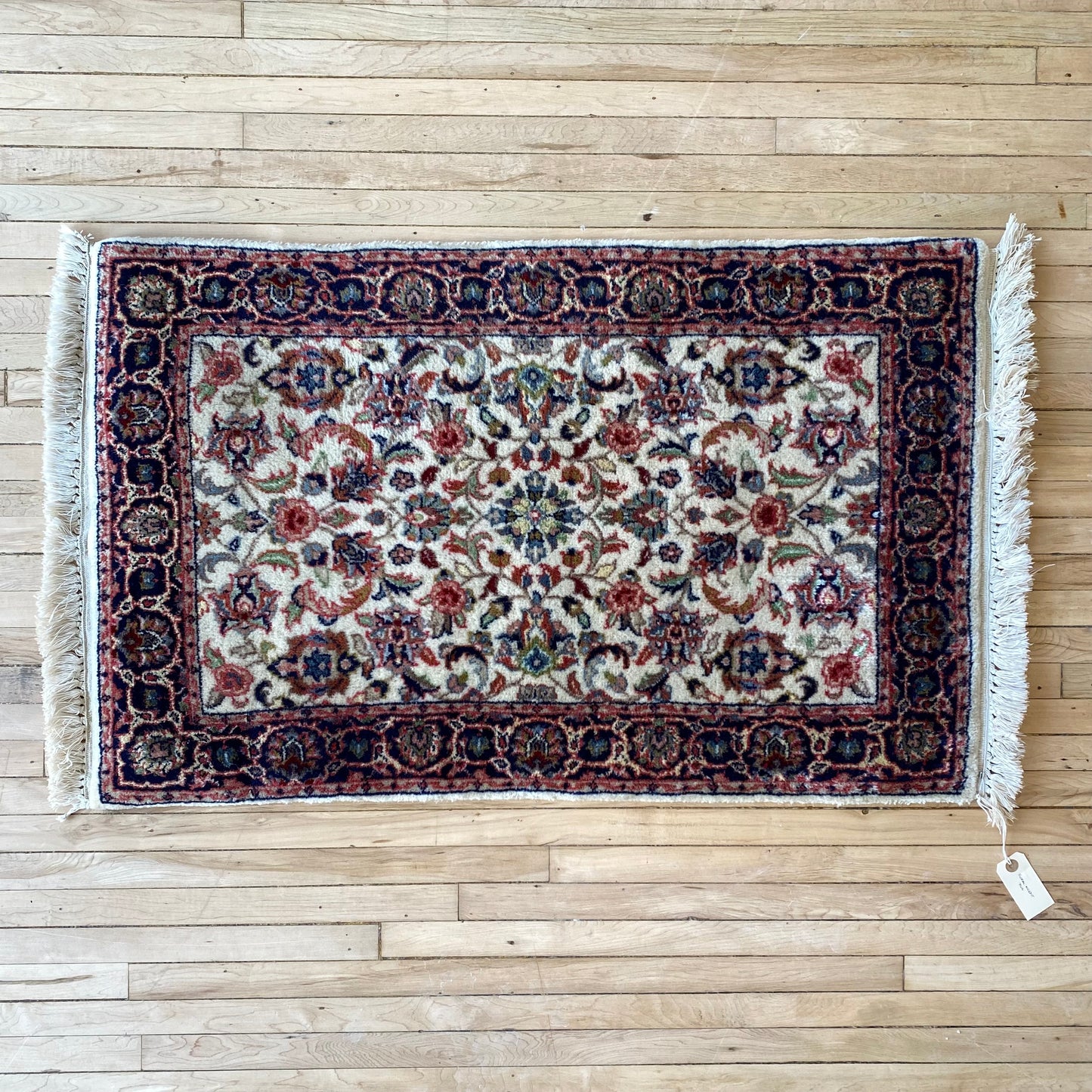 Vintage Floral Accent Rug (3.2 x 2)