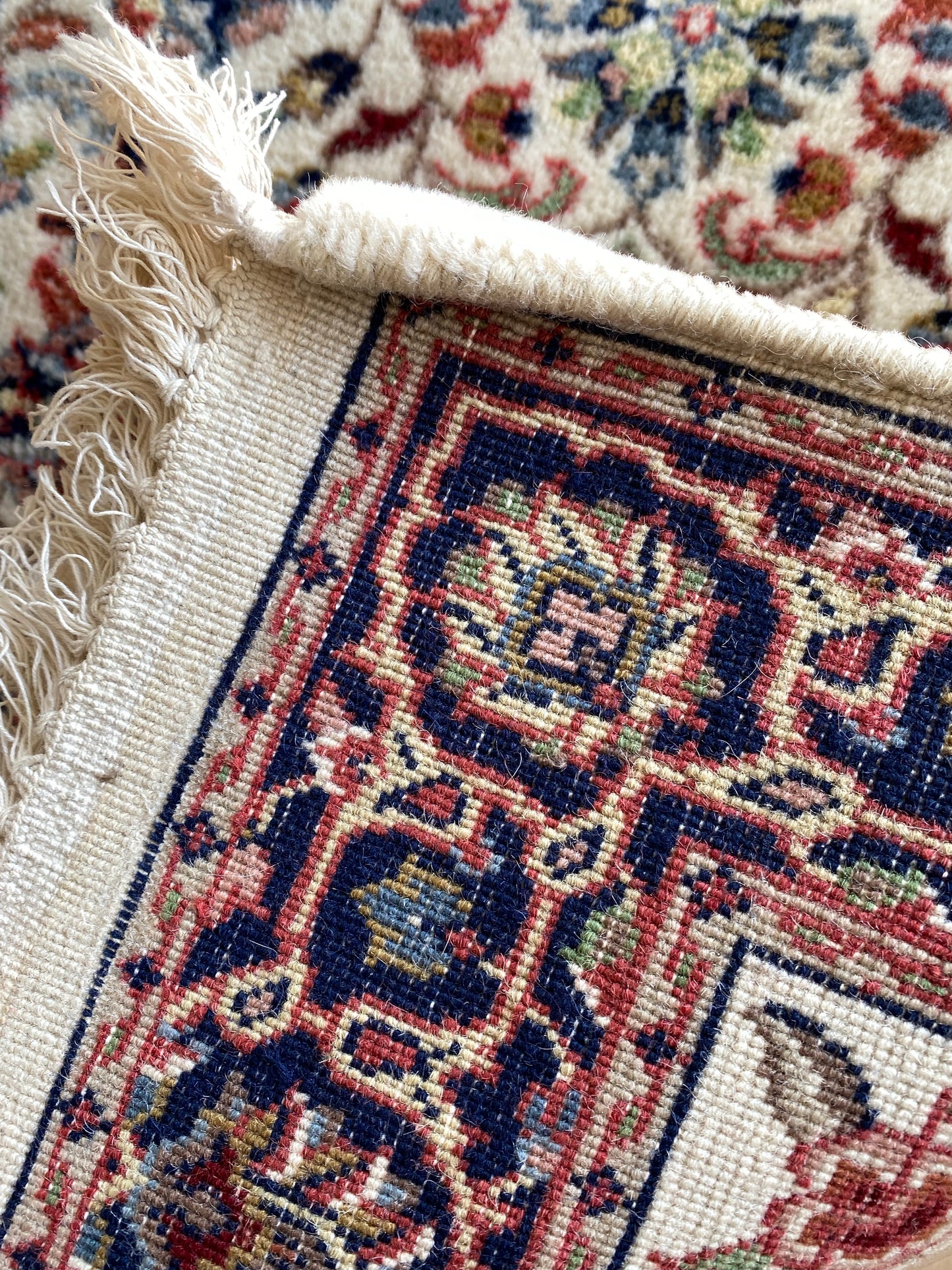 Vintage Floral Accent Rug (3.2 x 2)