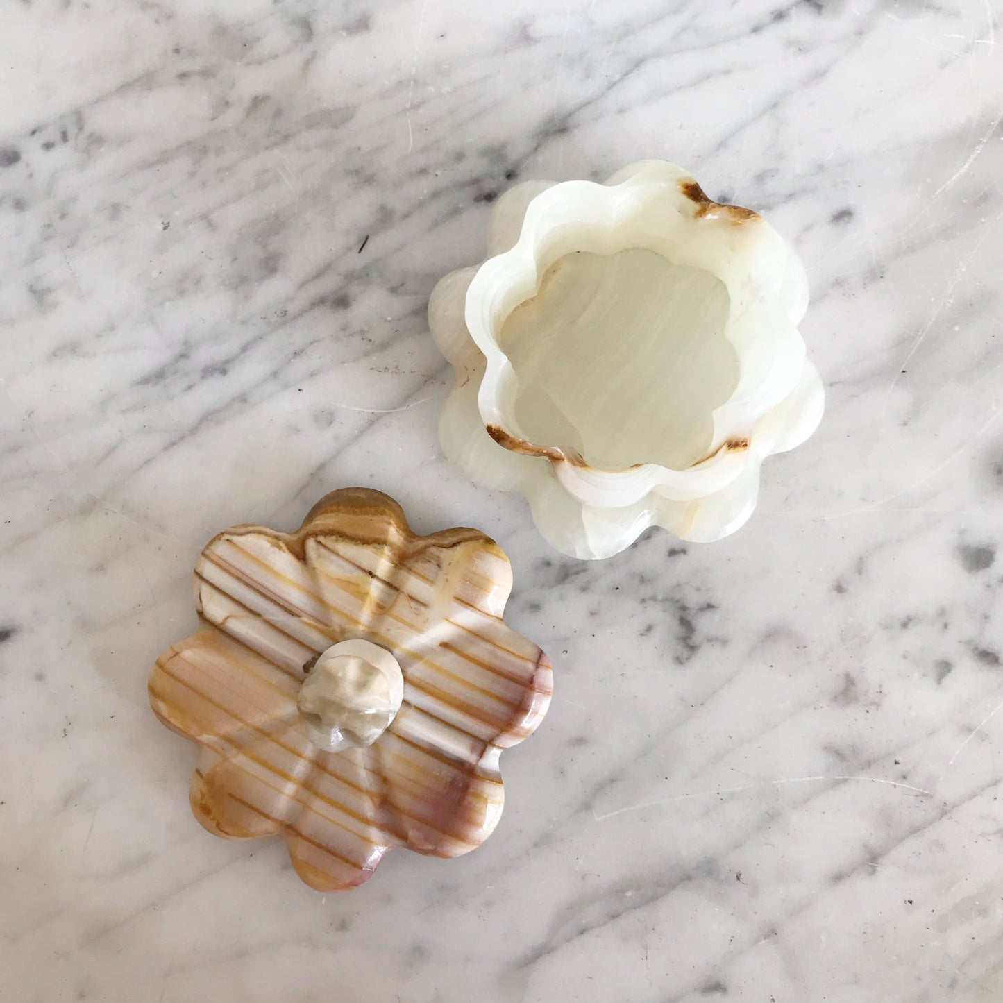 Vintage Onyx Flower Trinket Box