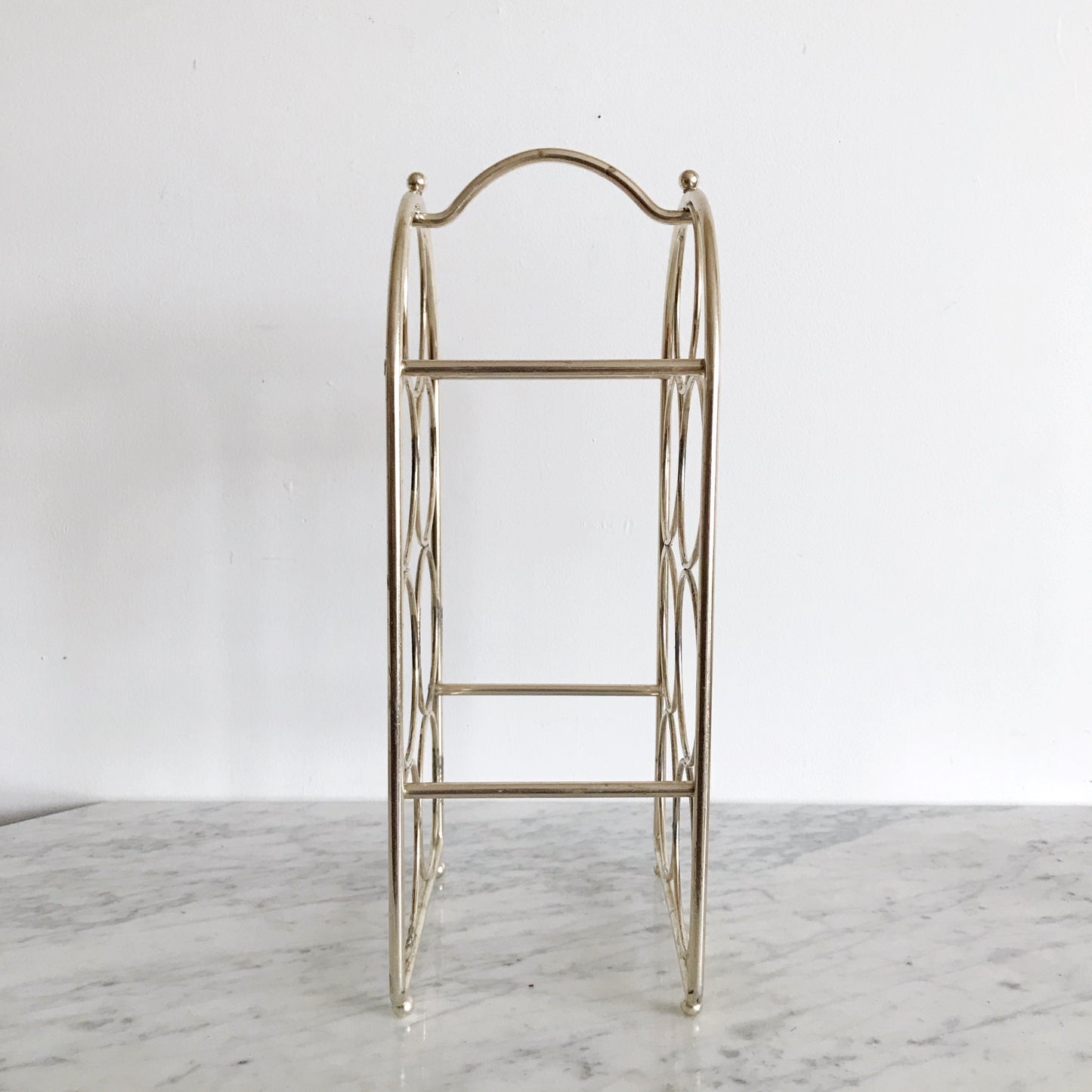 Vintage Gold Metal 7-Bottle Wine Rack