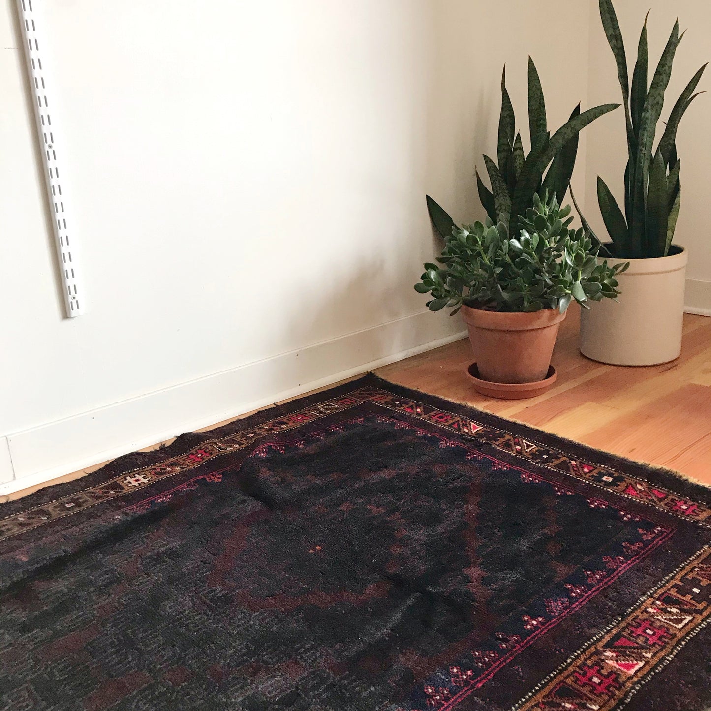 “SHILOH” Antique Hand-knotted Rug (3.9 x 6.4)