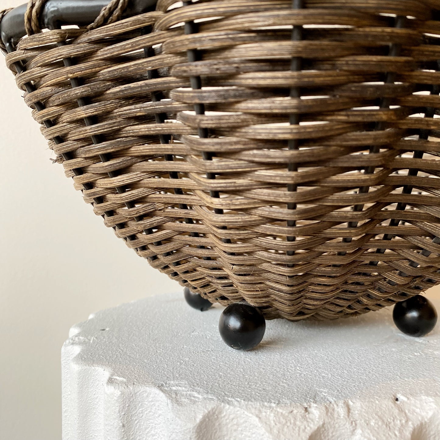 Woven Wicker Bowl with Scalloped Rim