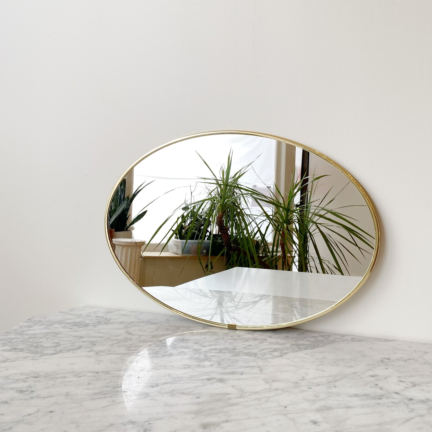 Vintage Slender Gold Framed Oval Mirror (22.5” x 15.75”)