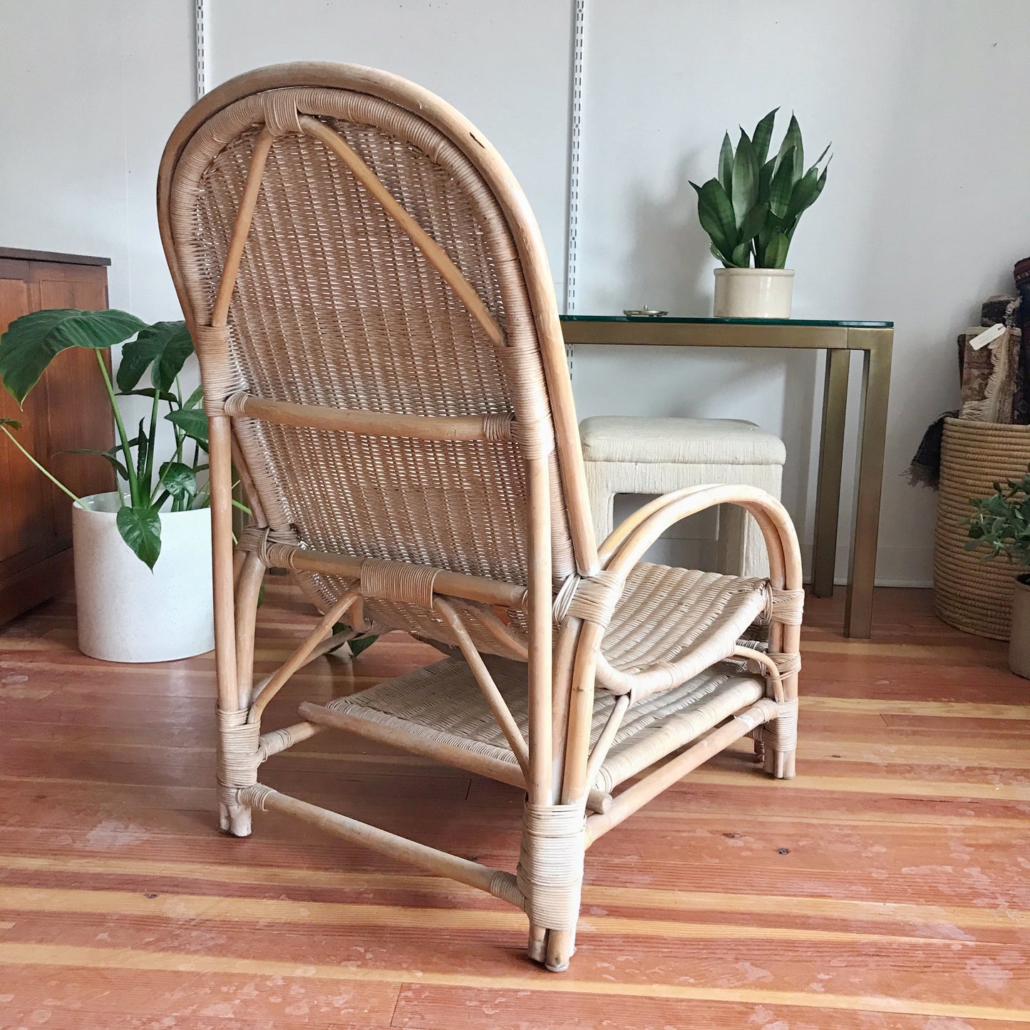 Vintage Wicker Lounger with Footrest