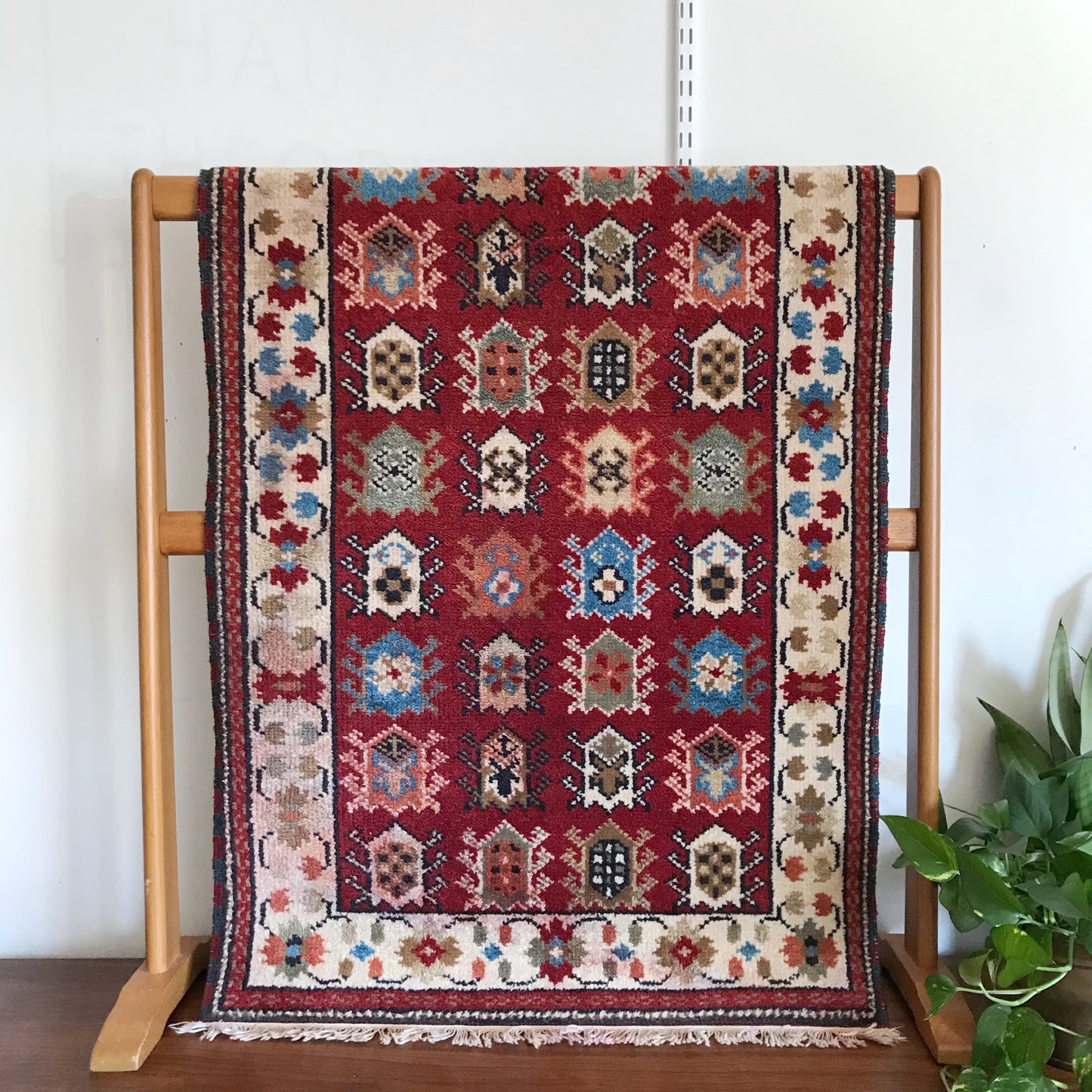 LEWIS | Vintage Hand-knotted Rug | 2.7 x 4.8