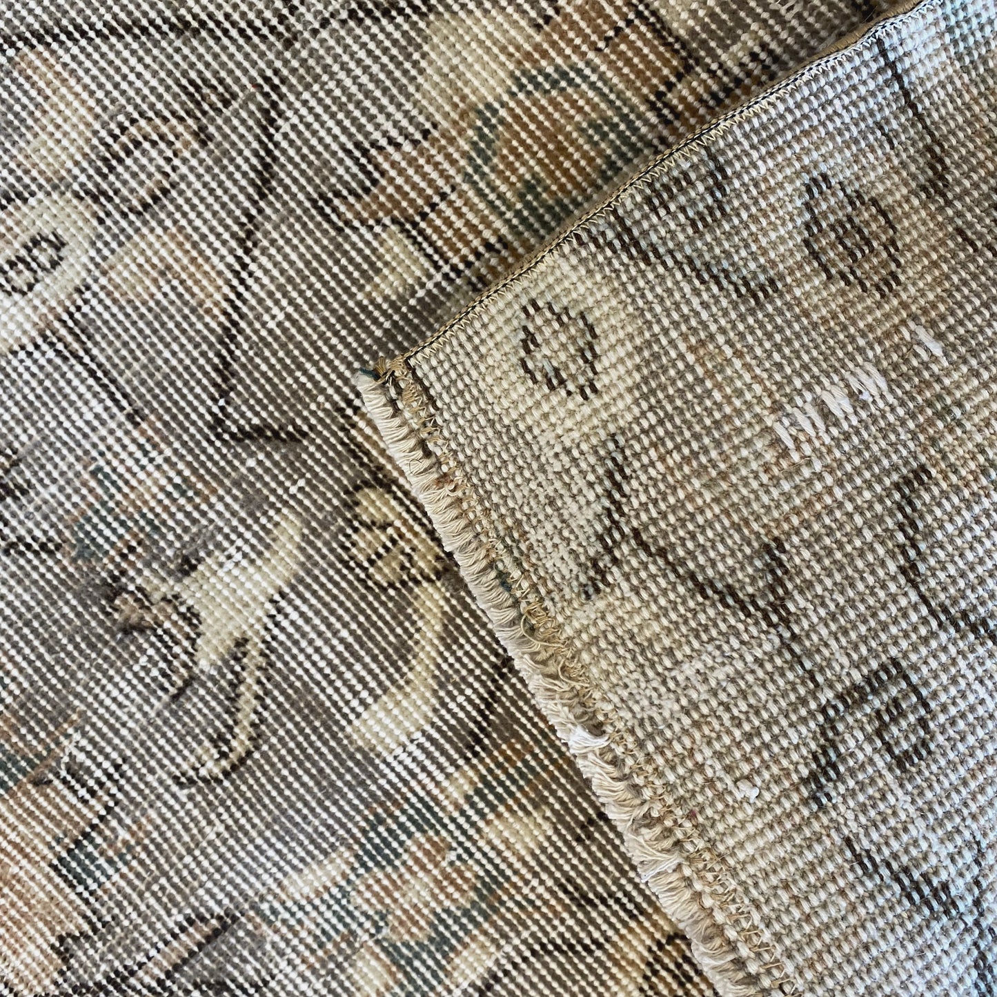 THEA Vintage Hand-knotted Wool Rug (3.8 x 6.5)