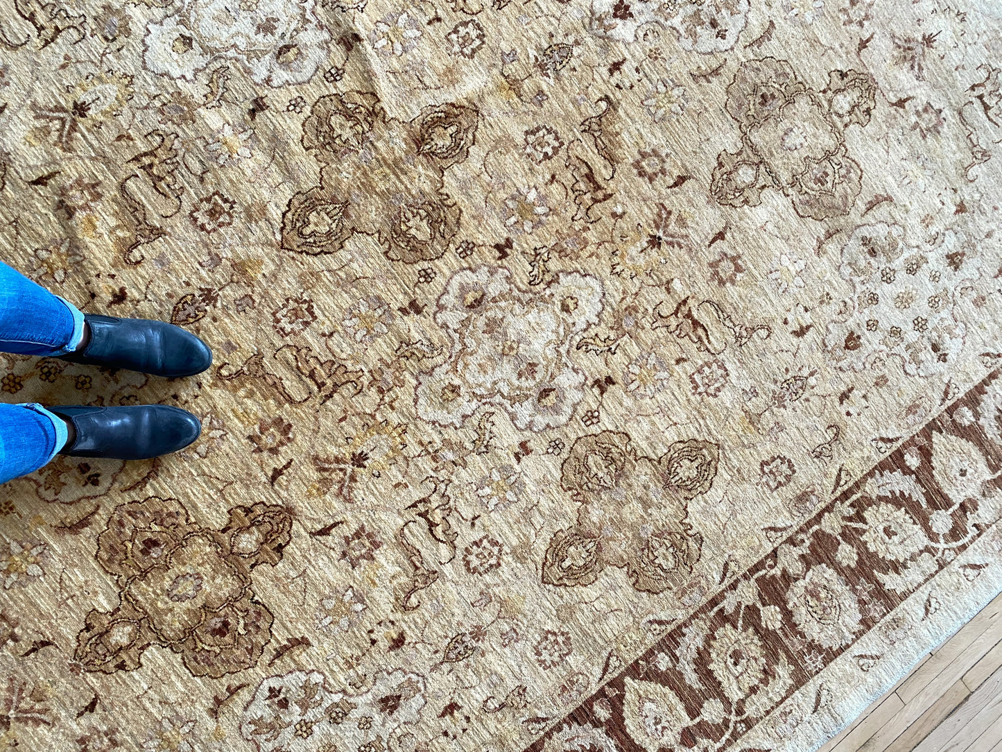 ”EMILY” Hand-knotted Wool Rug, 9 x 12