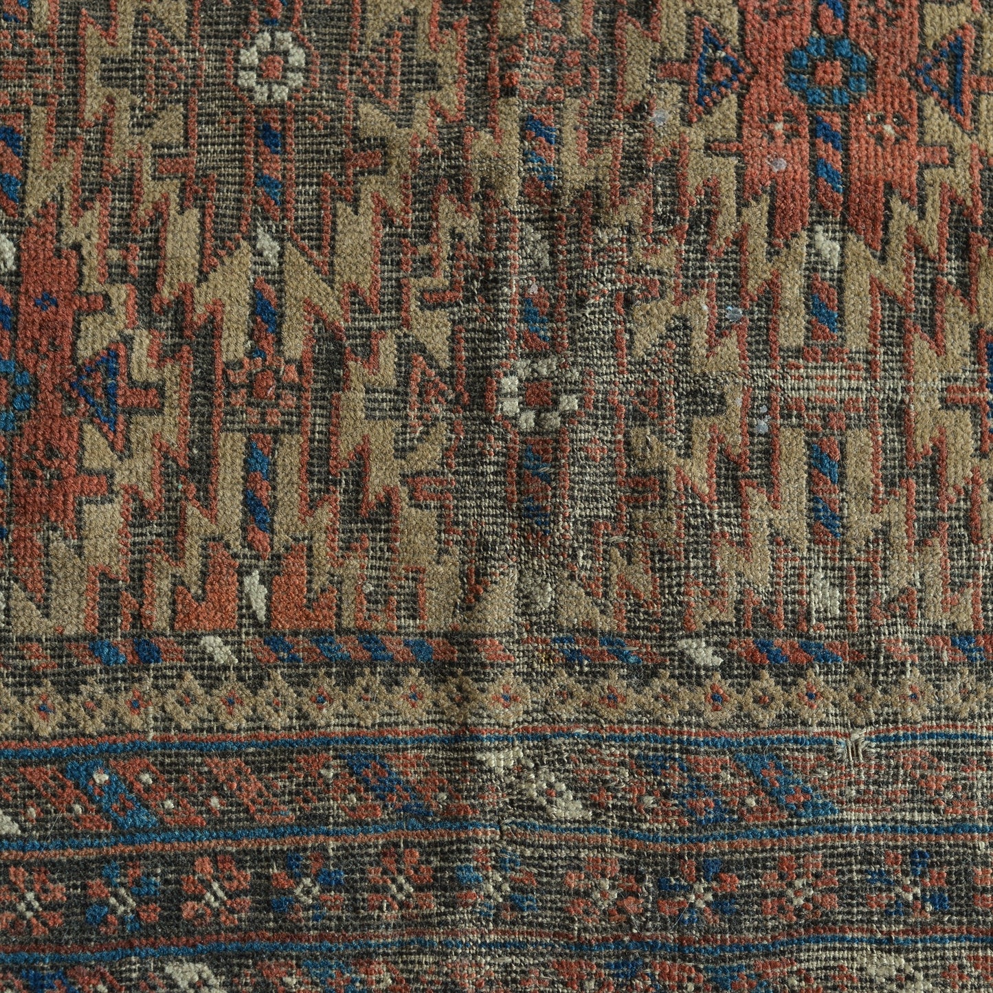 Linwood | Antique Persian Rug | 2.8 x 4.8