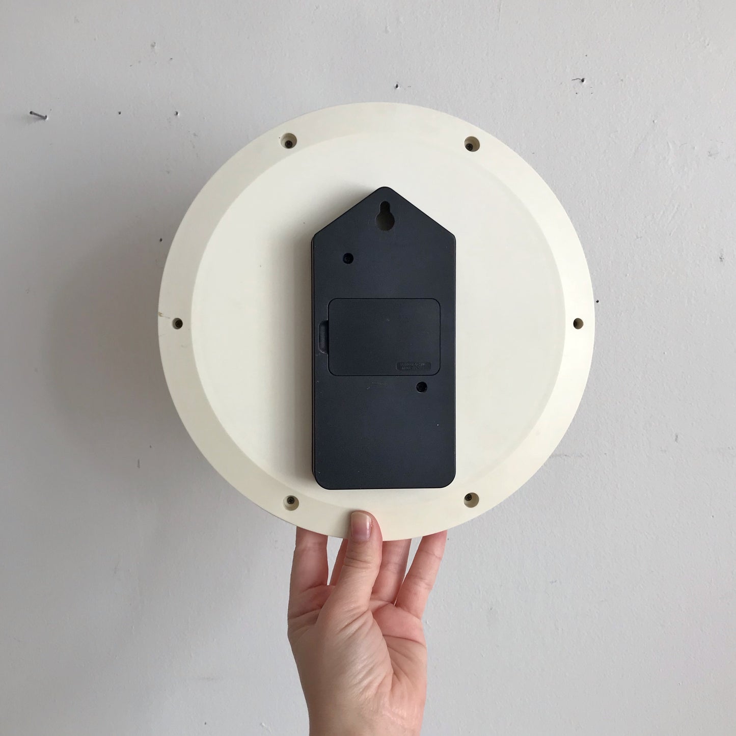 Vintage Post-Modern Analog Wall Clock