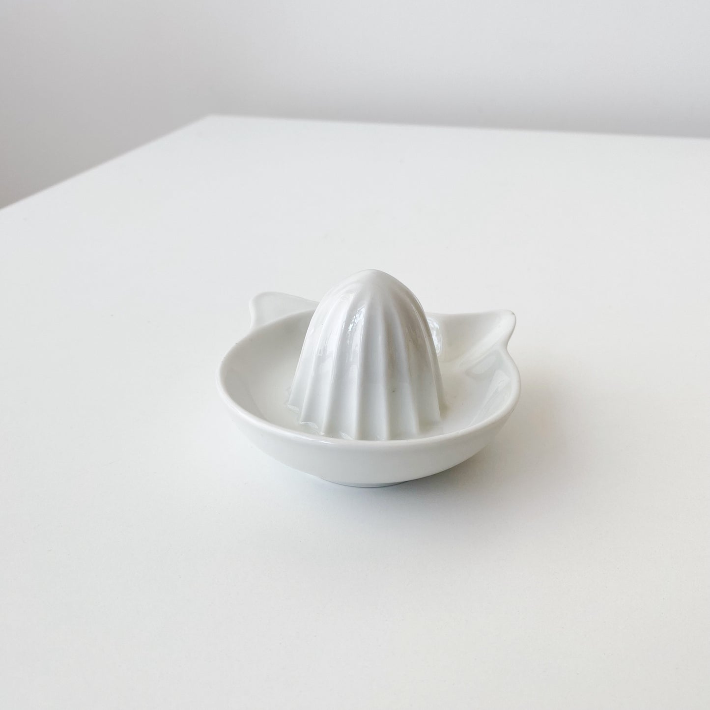 Vintage Porcelain Juicer / Citrus Reamer