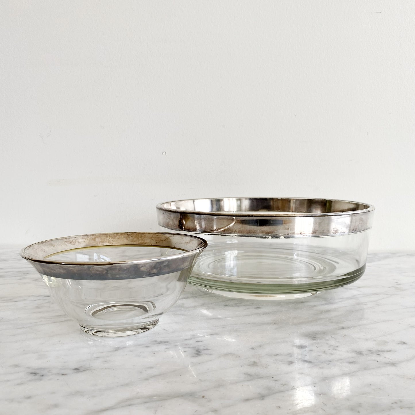 Mid Century Modern Glass Serving Bowl, 8.75"