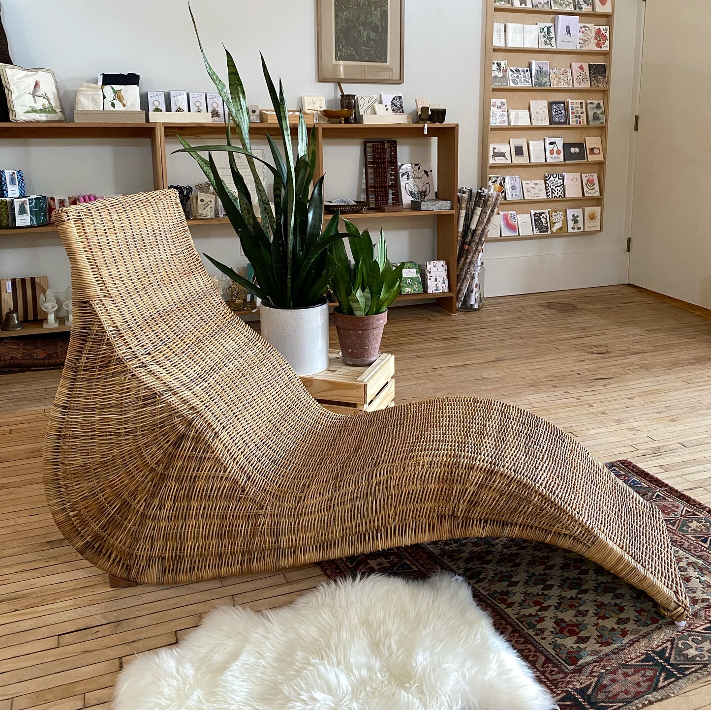 Vintage Sculptural Wicker Chaise Lounge Chair