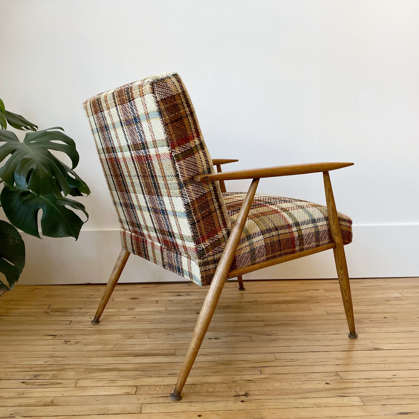 Vintage 1950’s MCM Plaid Chair