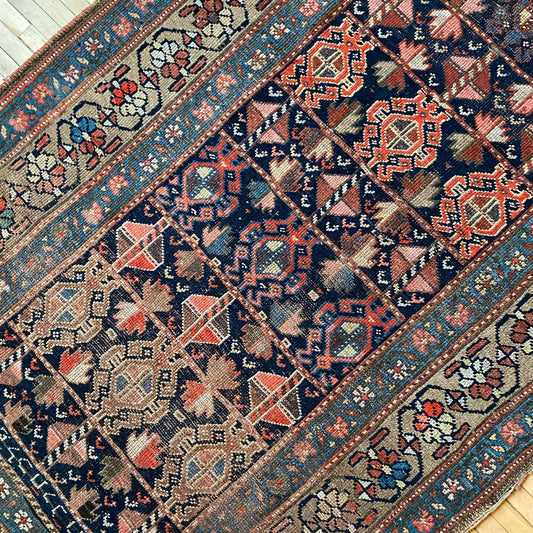 "AGNES" Antique Hand-knotted Wool Rug (8'3" x 4'2")