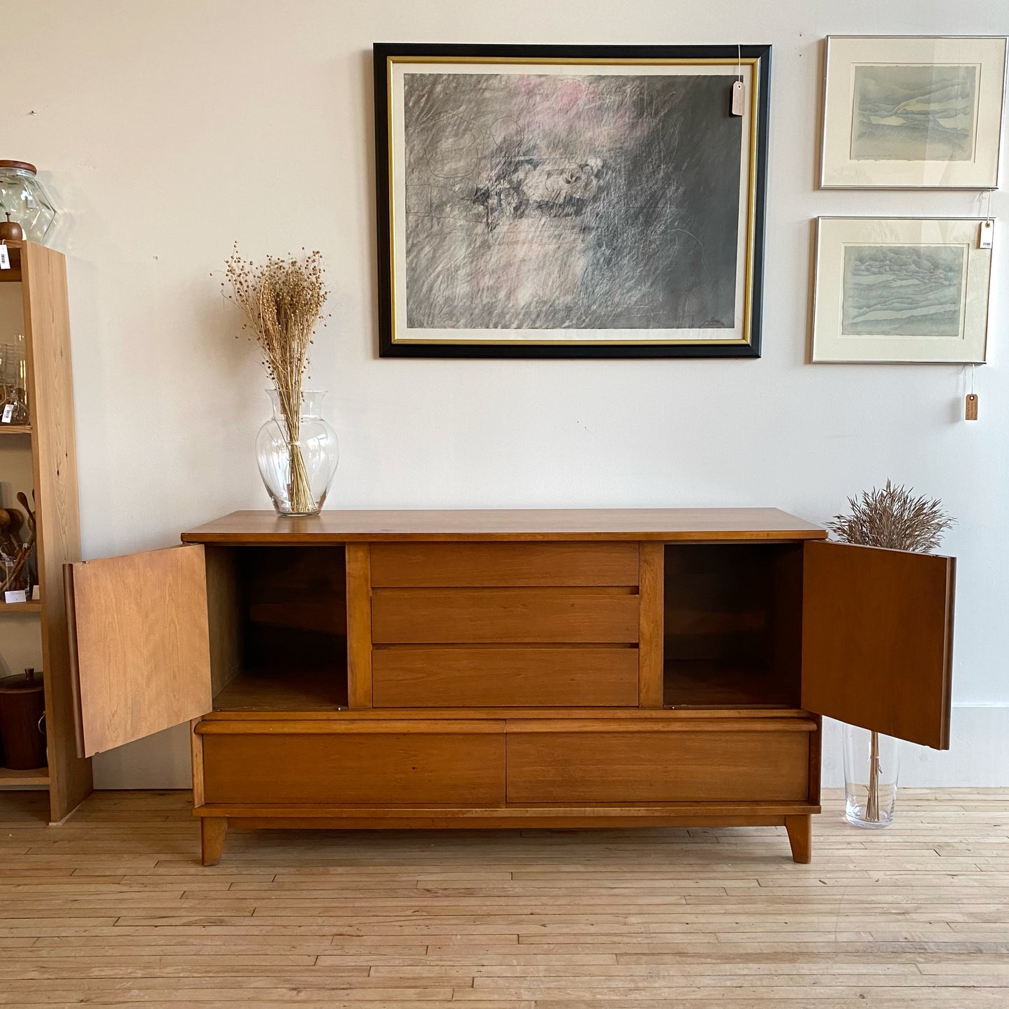 Vintage Mid-Century Credenza / Buffet