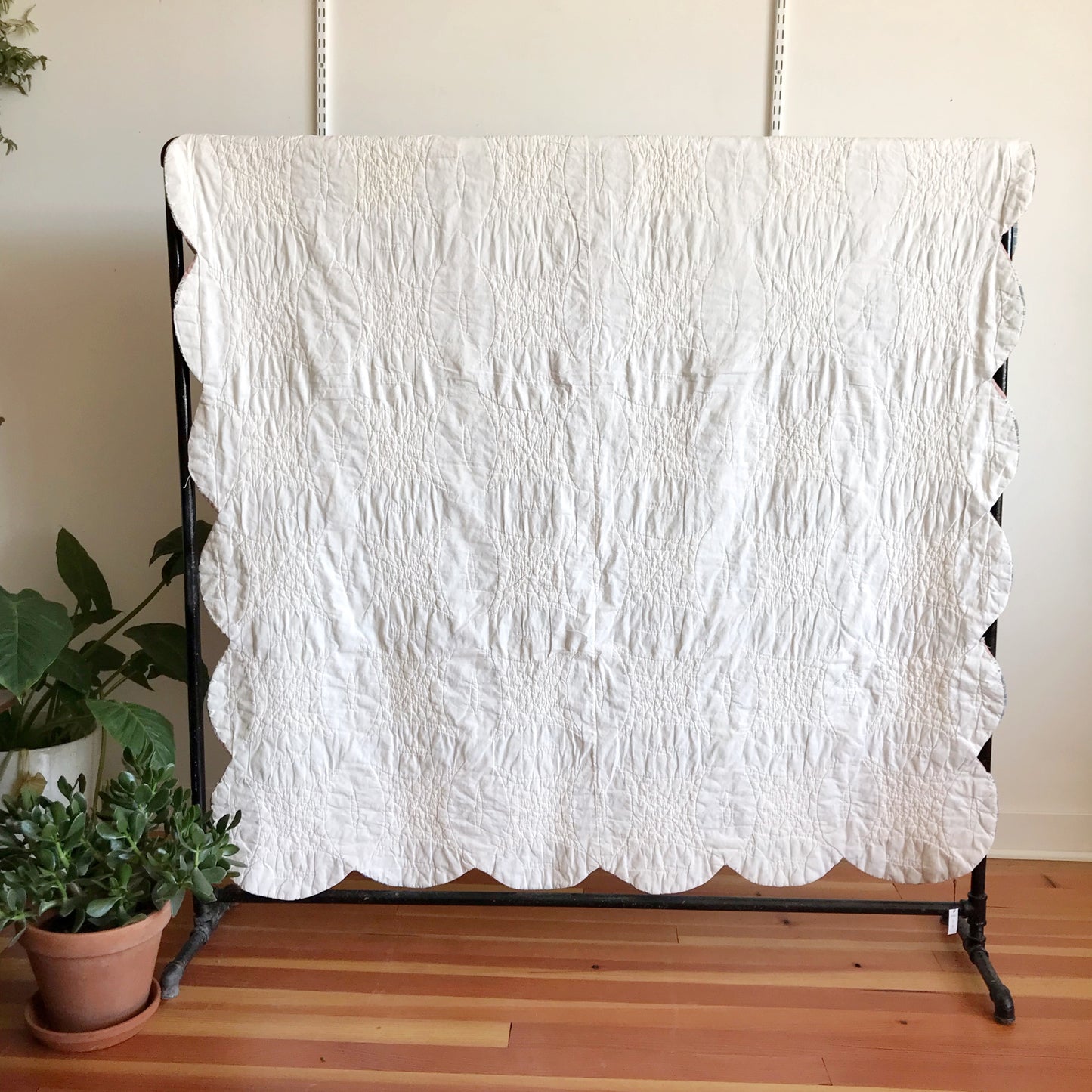 Vintage Handmade "Wedding Ring" Quilt
