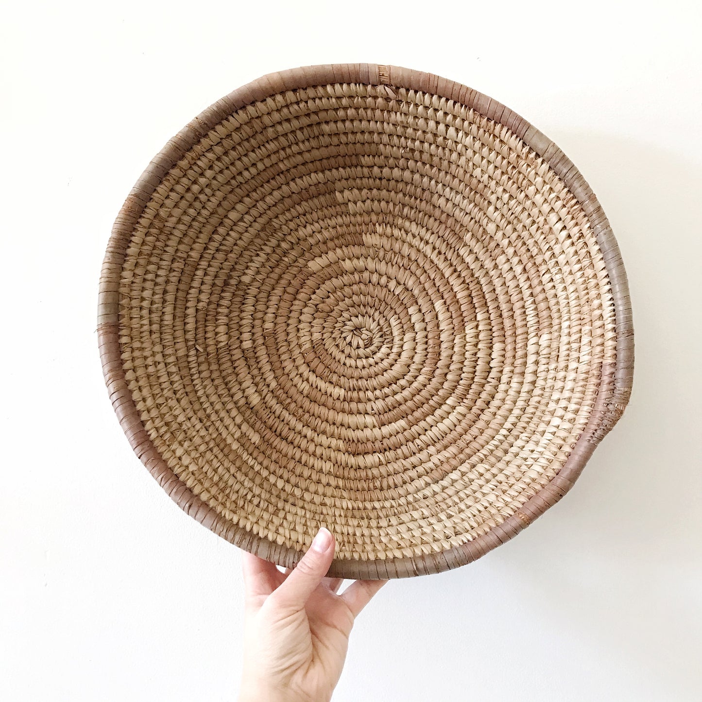 XL Woven Raffeta Basket Bowl
