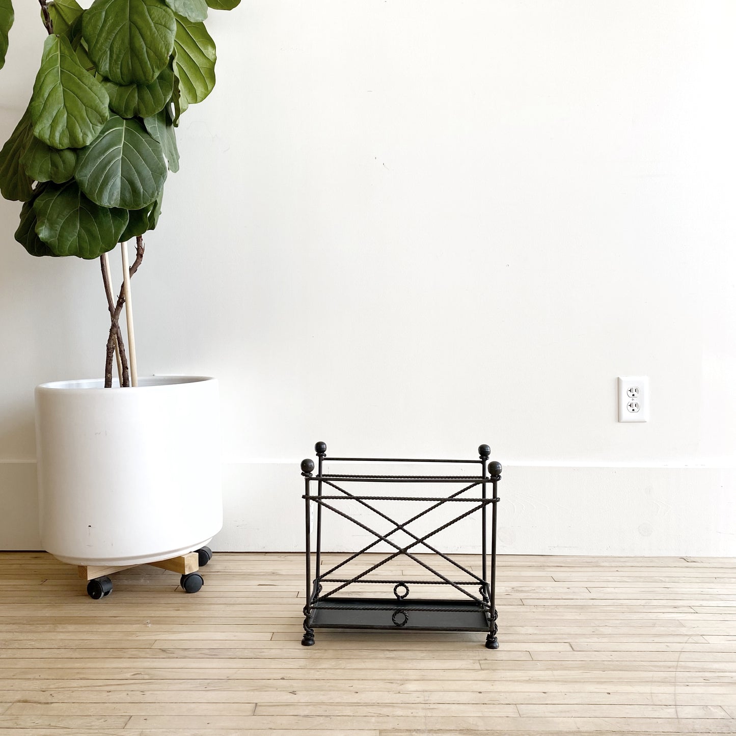 Vintage French-style Magazine Holder