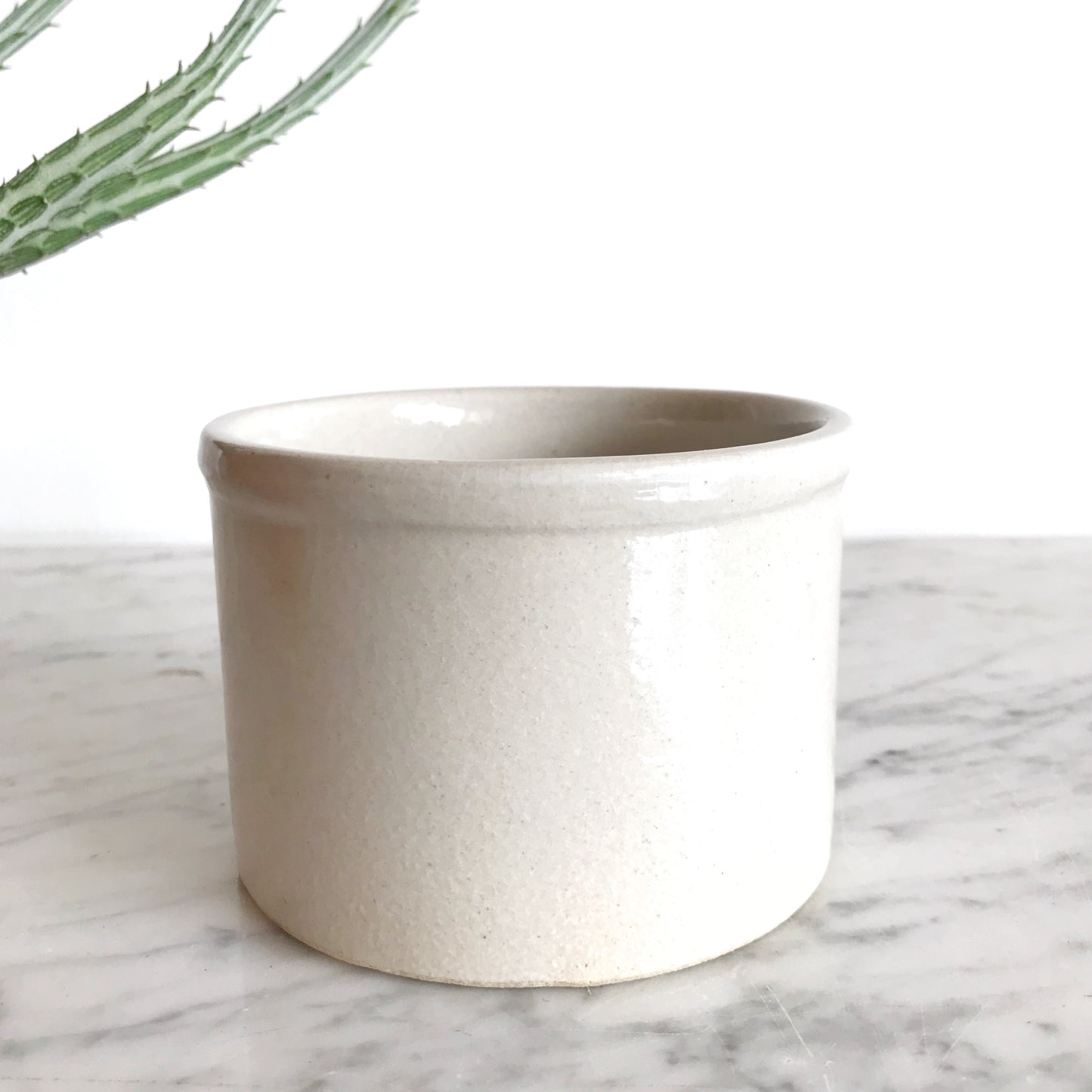 Vintage Small Stoneware Crock, 1 pint